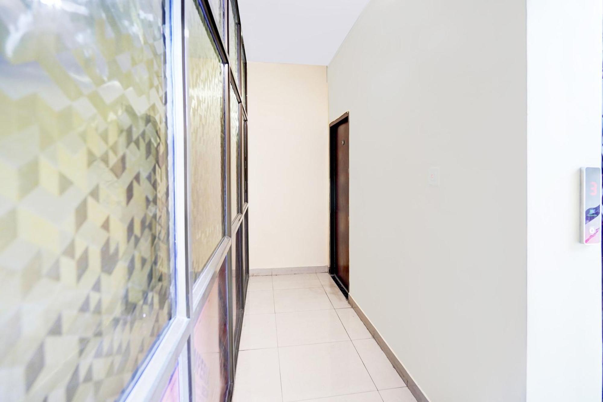 Super Hotel O Blw Kakarmatta Near Banaras Junction 瓦拉纳西 外观 照片