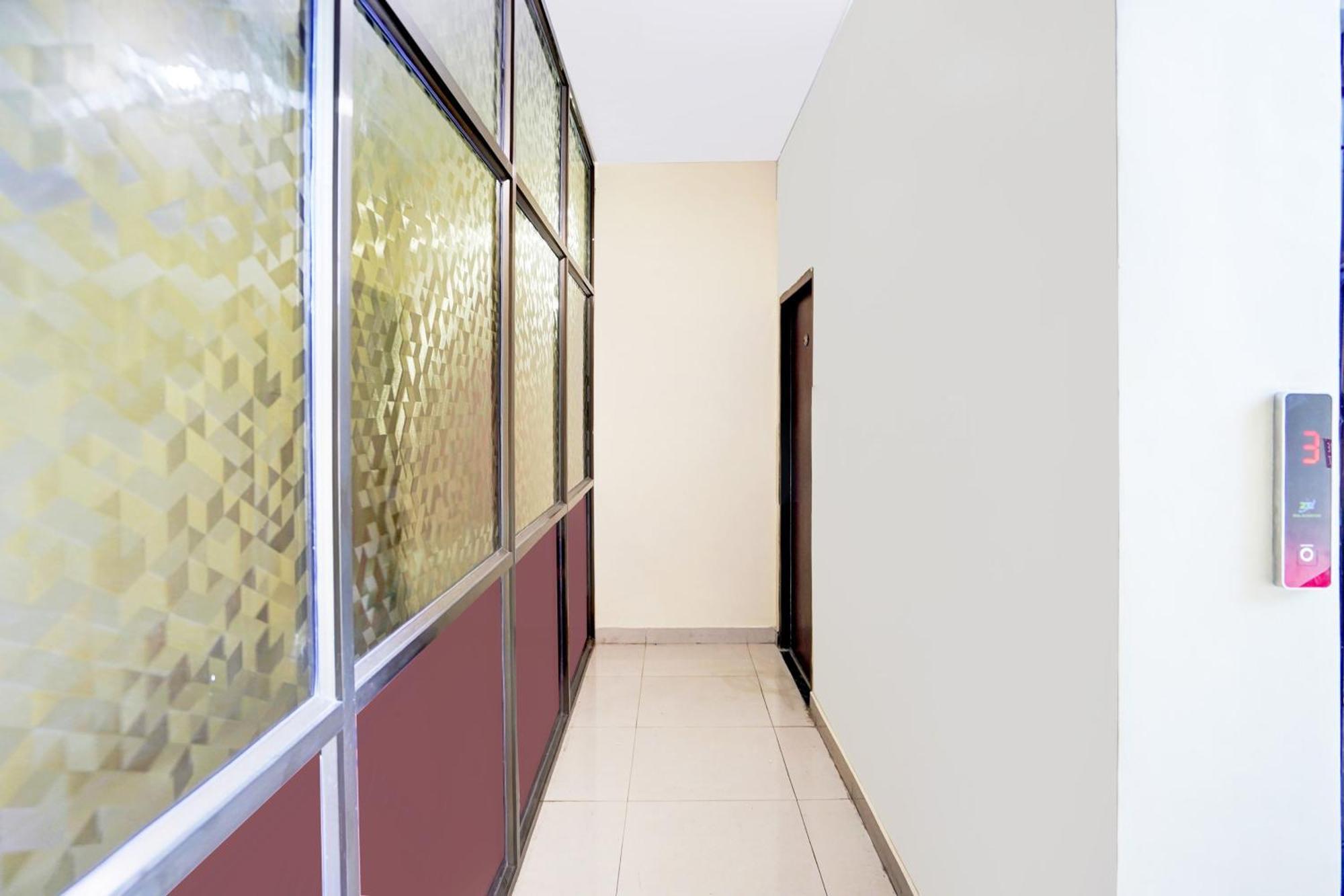 Super Hotel O Blw Kakarmatta Near Banaras Junction 瓦拉纳西 外观 照片