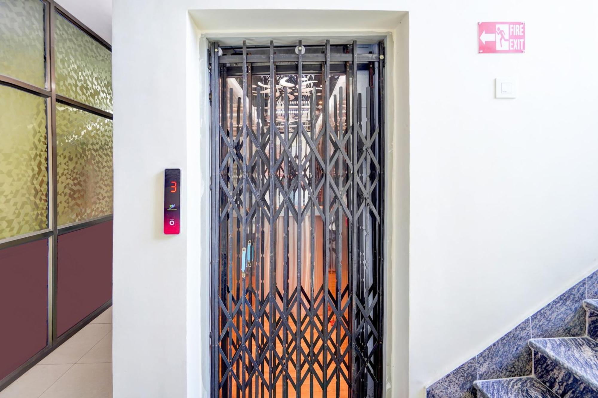Super Hotel O Blw Kakarmatta Near Banaras Junction 瓦拉纳西 外观 照片