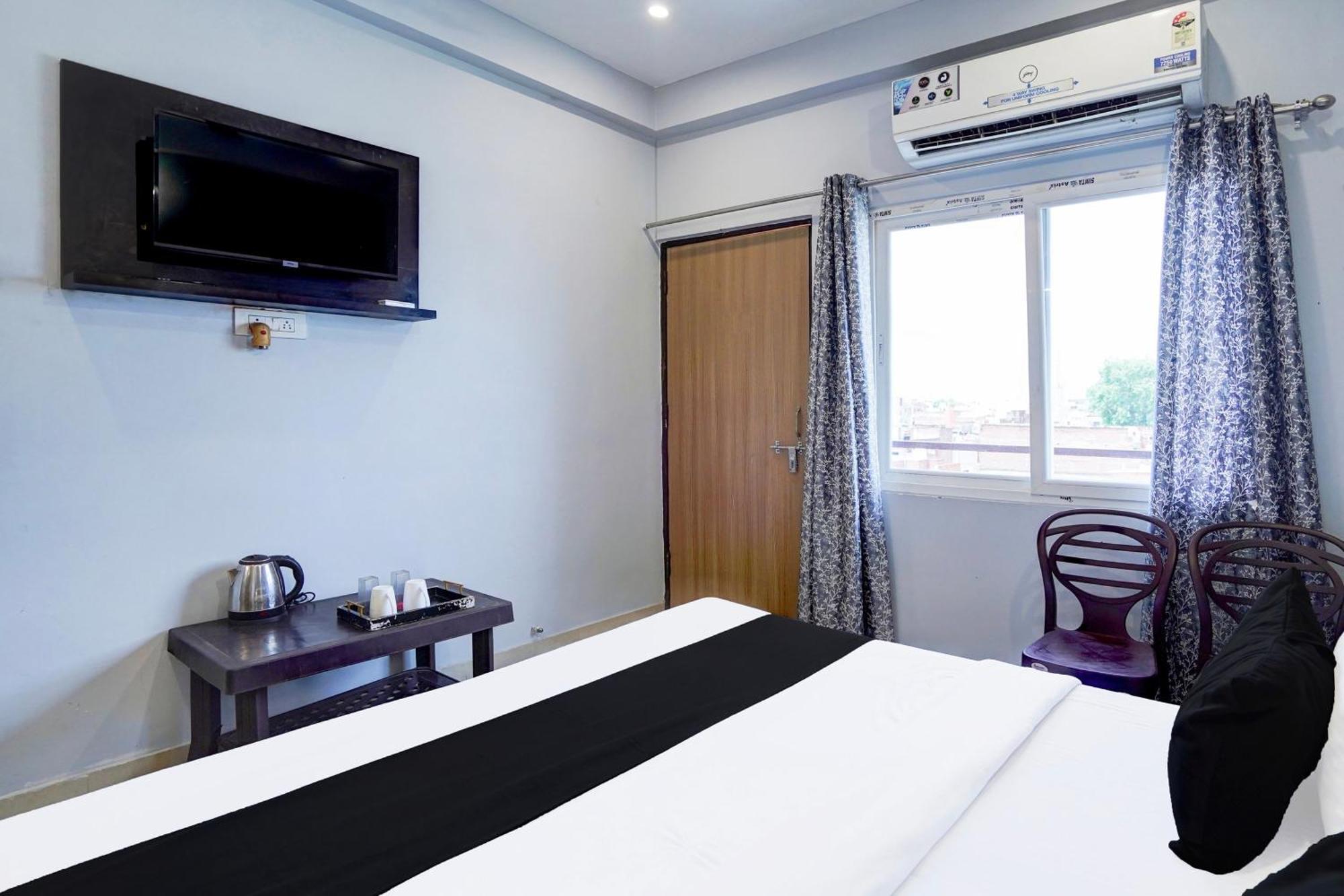 Super Hotel O Blw Kakarmatta Near Banaras Junction 瓦拉纳西 外观 照片